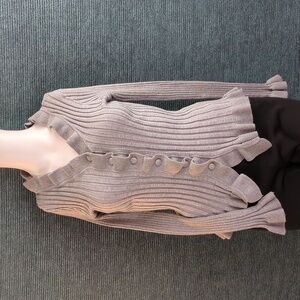 MC Lorene Ribbed Ruffled Lightweight Sweater Paris Fashion